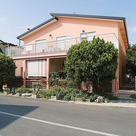Erica Villa Bibione Eksteriør billede